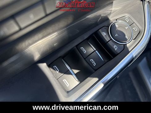 Used 2025 Cadillac XT4 Premium Luxury image 23