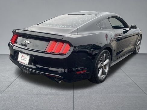 Used 2017 Ford Mustang Coupe image 11