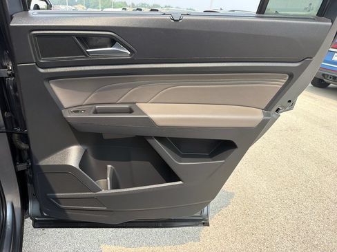 Certified 2023 Volkswagen Atlas SEL R-Line AWD/4WD image 26