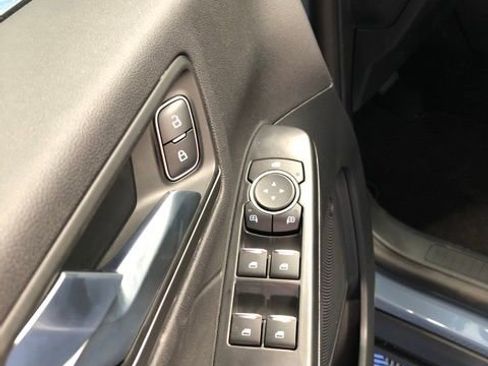 New 2025 Ford Escape SE image 25