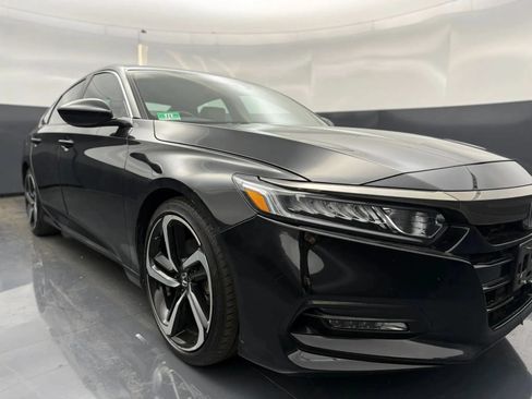Used 2018 Honda Accord Sport image 1
