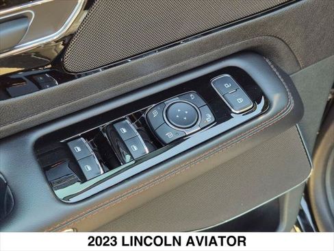 Certified 2023 Lincoln Aviator Reserve w/ Equipment Group 201A RWD image 11