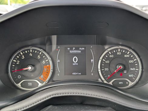 Used 2023 Jeep Renegade Latitude AWD/4WD image 21