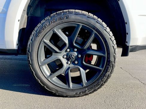 Used 2020 RAM 1500 Laramie image 26