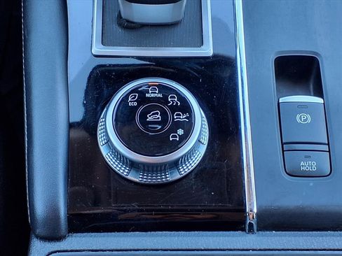 Used 2024 Mitsubishi Outlander ES image 27