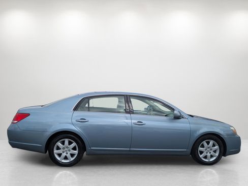Used 2007 Toyota Avalon XL image 4