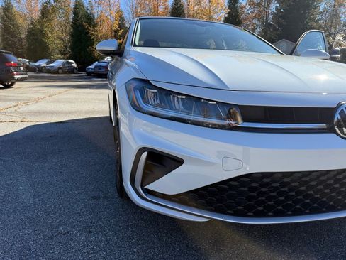 New 2026 Volkswagen Jetta SE image 24