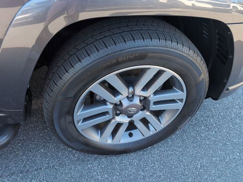 Used 2022 Toyota 4Runner TRD Sport image 9