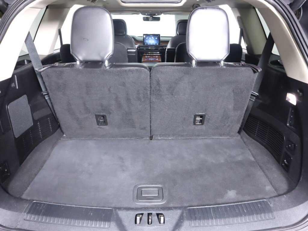 Used 2020 Lincoln Aviator Reserve w/ Equipment Group 201A AWD/4WD image 40