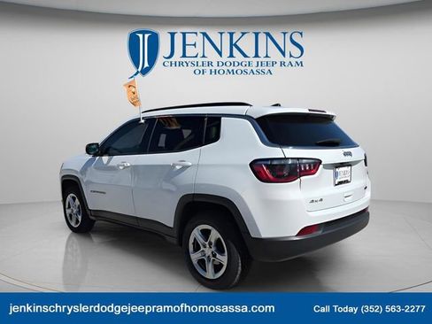 Certified 2024 Jeep Compass Latitude image 3