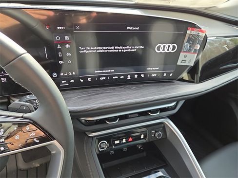 New 2025 Audi Q5 2.0T Premium Plus image 9