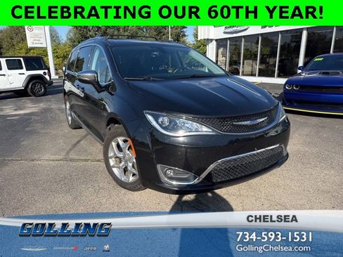 Certified 2019 Chrysler Pacifica Limited image 1