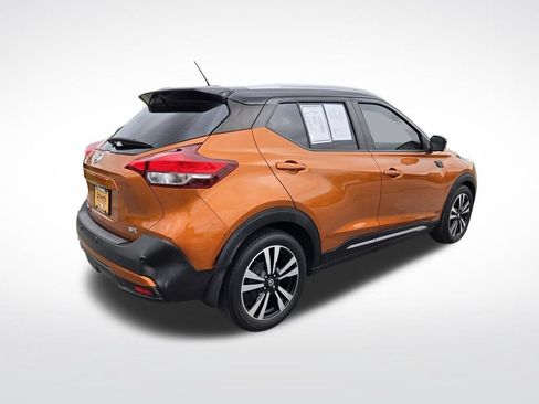 Used 2020 Nissan Kicks SR FWD image 3
