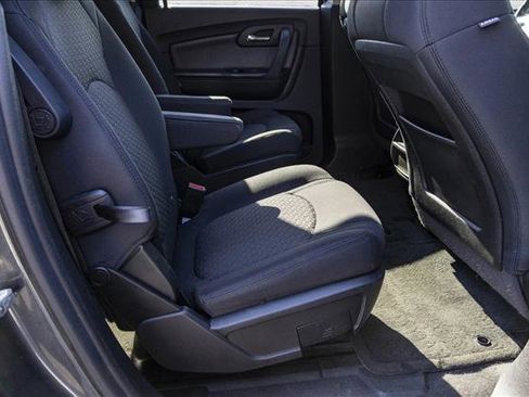 Used 2012 Chevrolet Traverse LT image 26