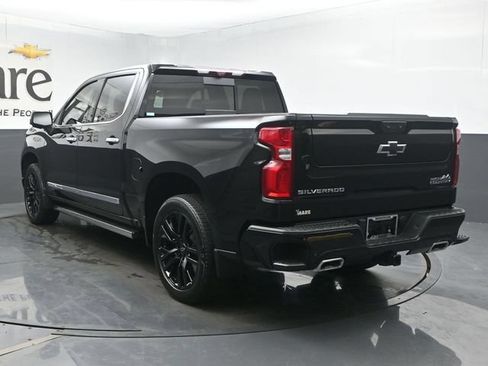 Used 2025 Chevrolet Silverado 1500 High Country AWD/4WD image 41