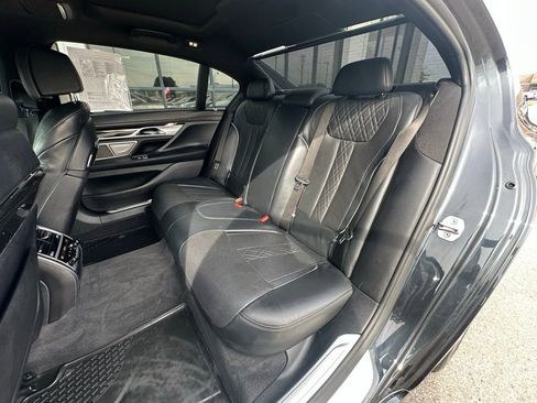 Used 2019 BMW 750i xDrive w/ Executive Package image 25
