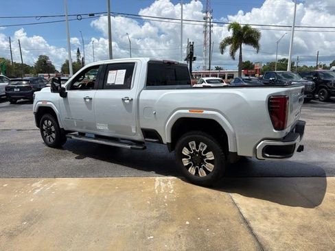 Used 2026 GMC Sierra 3500 Denali w/ Denali Reserve Package AWD/4WD image 6