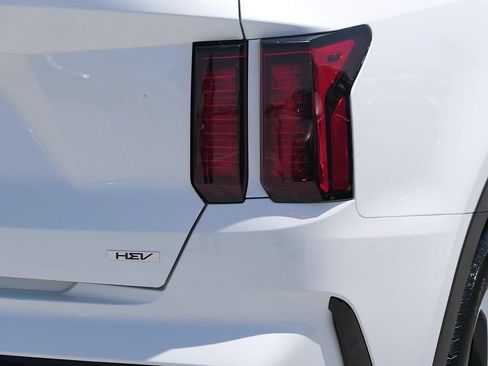 Used 2023 Kia Sorento EX AWD/4WD image 4