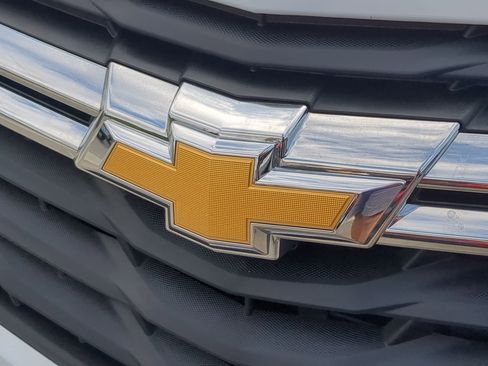 Certified 2024 Chevrolet Equinox LS image 32