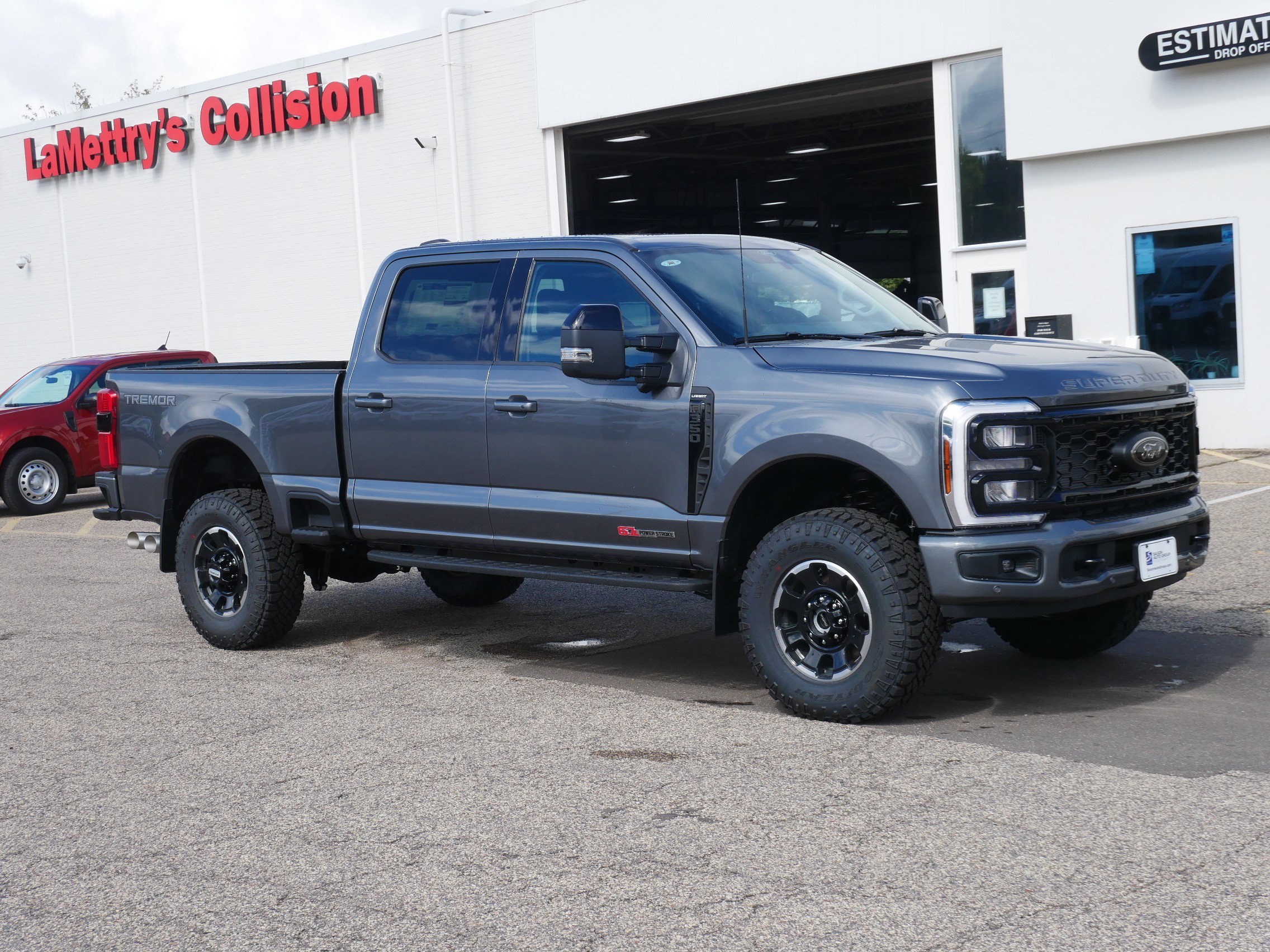 New 2026 Ford F350 Lariat w/ Tremor Off-Road Package AWD/4WD image 5