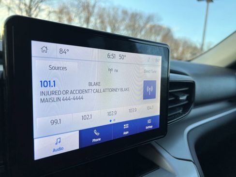 Used 2023 Ford Explorer XLT image 13