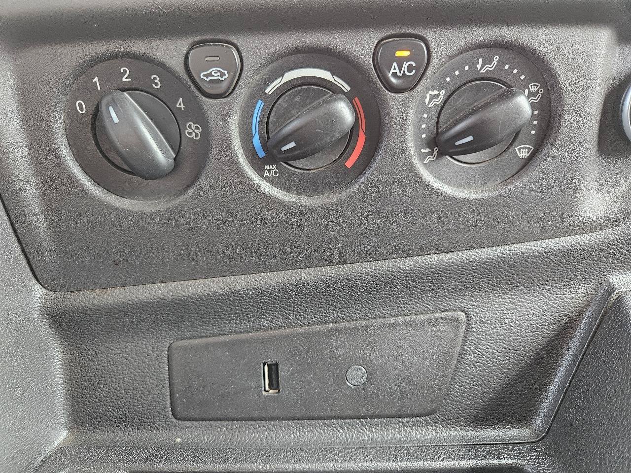 Used 2018 Ford Transit 350 XL RWD image 33
