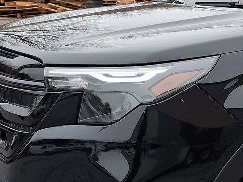 Certified 2025 Subaru Forester Sport image 8