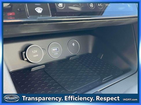 Used 2025 Genesis G70 2.5T w/ Sport Prestige Package image 31