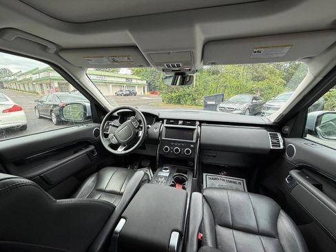 Used 2018 Land Rover Discovery SE AWD/4WD image 21