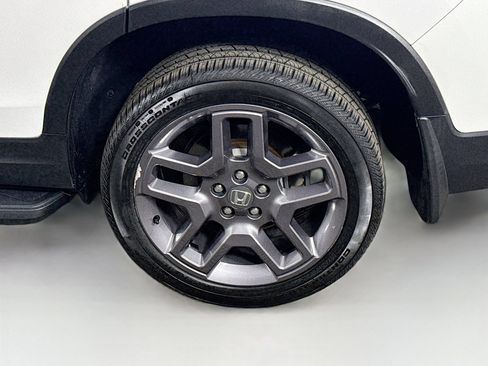Used 2023 Honda Passport EX-L image 9