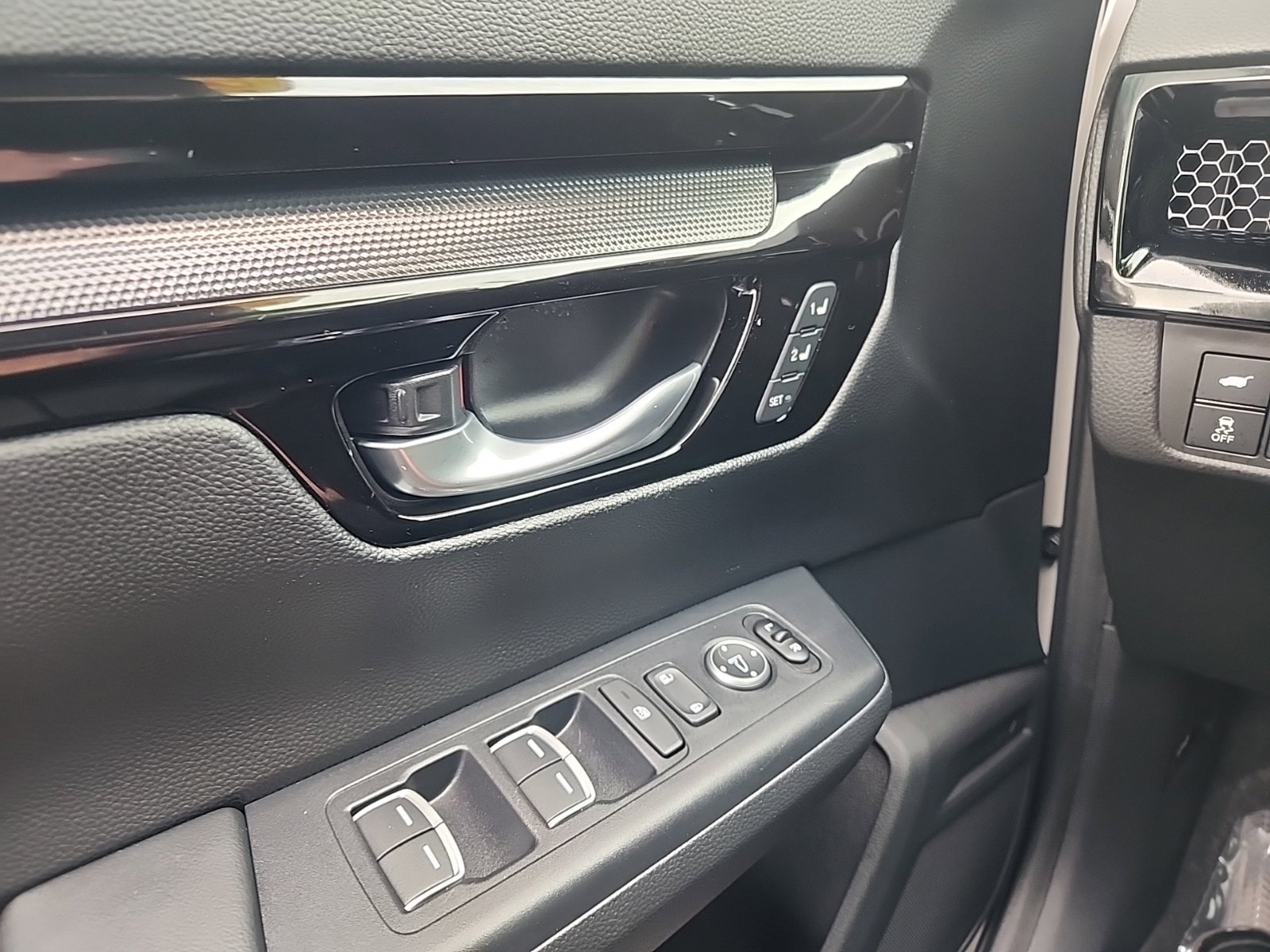 Used 2023 Honda CR-V Sport Touring image 29
