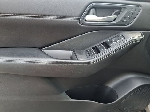 Certified 2023 Nissan Rogue SL AWD/4WD image 12