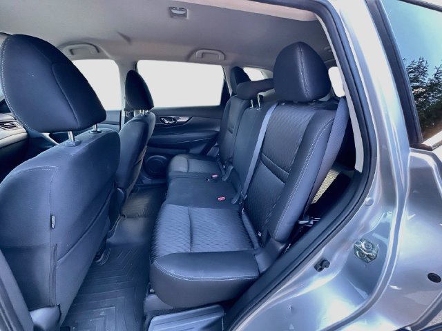 Used 2020 Nissan Rogue SV AWD/4WD image 23