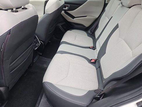 Used 2023 Subaru Forester Premium image 31