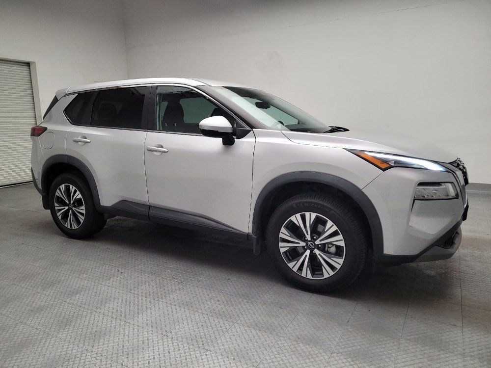 Used 2022 Nissan Rogue SV FWD image 11