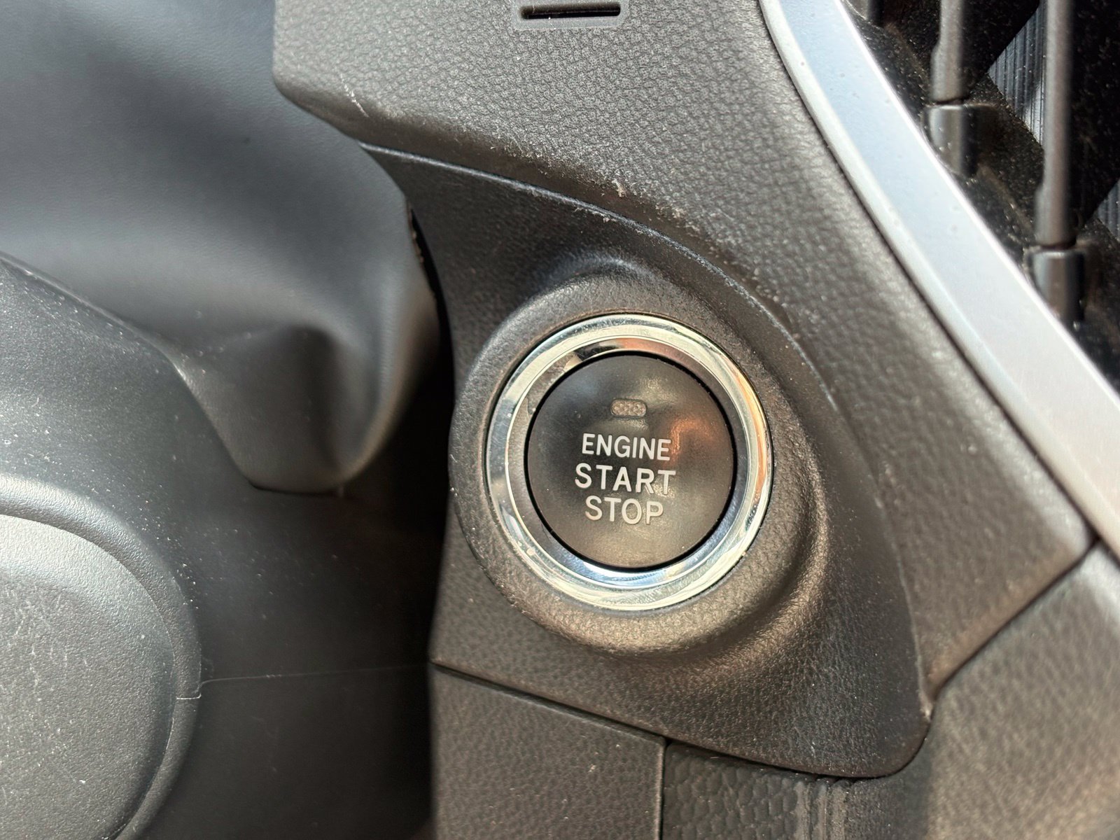 Used 2019 Subaru Forester Premium AWD/4WD image 18