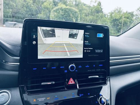Used 2020 Hyundai Ioniq Limited FWD image 13