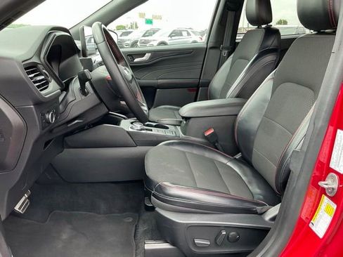 Used 2024 Ford Escape ST-Line w/ Cold Weather Package FWD image 16