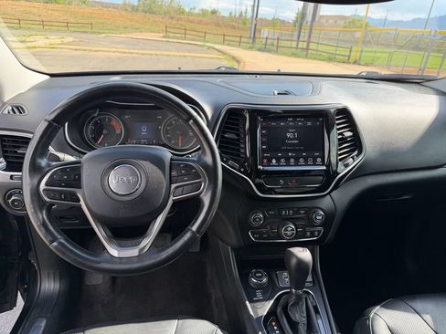 Used 2019 Jeep Cherokee Limited AWD/4WD image 12
