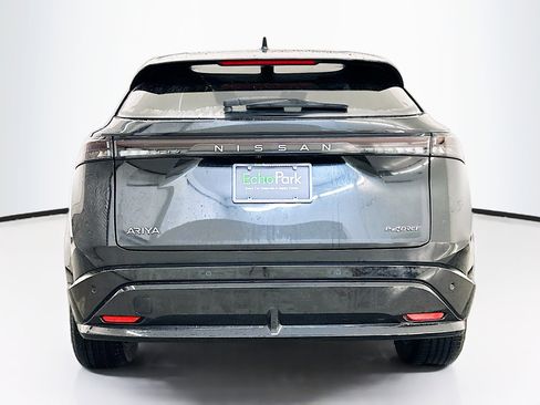 Used 2025 Nissan Ariya AWD image 7