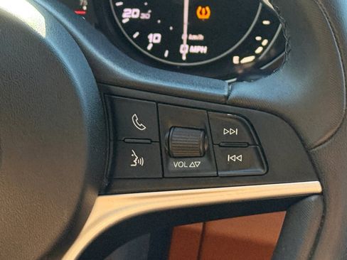 Used 2019 Alfa Romeo Giulia Ti Sport w/ Quick Order Package 22U Sport image 19