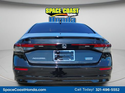 Certified 2023 Honda Accord Touring image 4