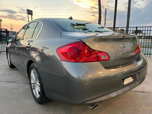 Used 2012 INFINITI G37 Journey w/ Premium Pkg image 4