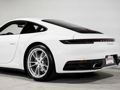 Used 2023 Porsche 911 Carrera w/ Premium Package RWD image 37