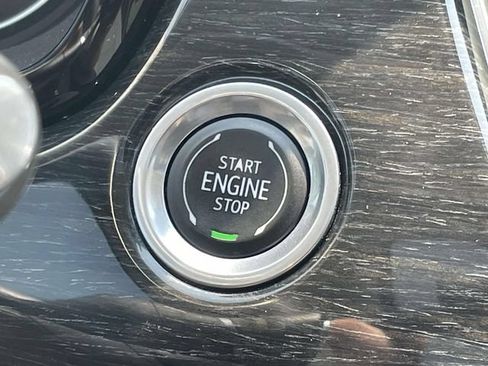 Used 2023 Cadillac XT6 Premium Luxury FWD image 29
