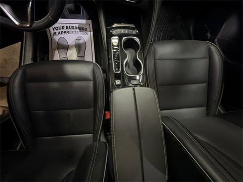 Certified 2022 Buick Envision Essence w/ Technology Package I image 21