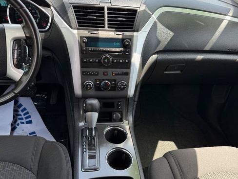 Used 2012 Chevrolet Traverse LT FWD image 11