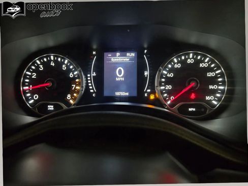 Used 2023 Jeep Renegade Latitude AWD/4WD image 11