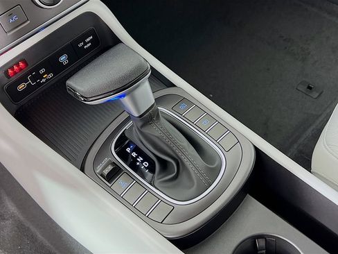 New 2026 Hyundai Kona SE image 16