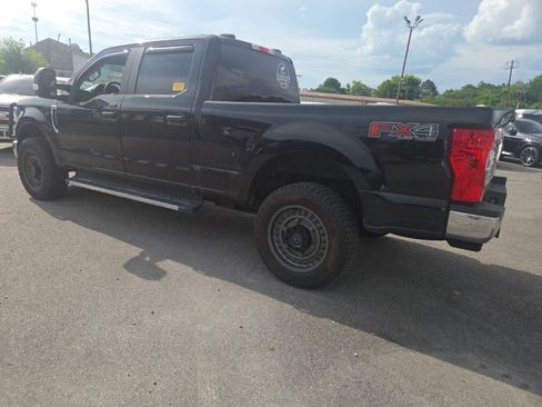 Used 2022 Ford F250 XL w/ STX Appearance Package AWD/4WD image 6